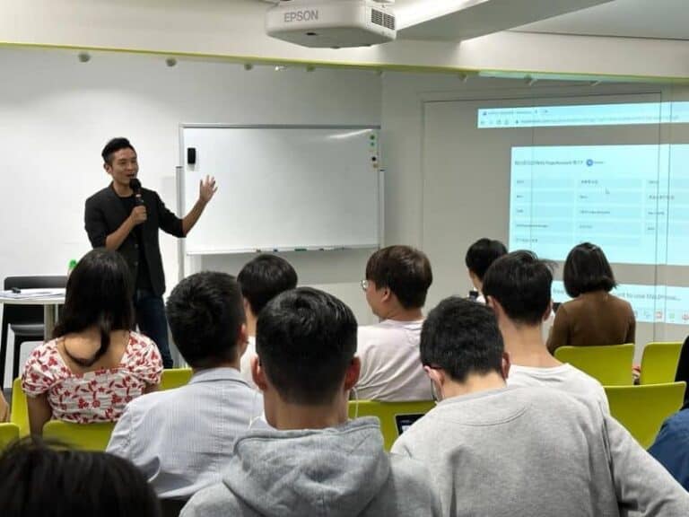 Social media marketing for young entrepreneurs